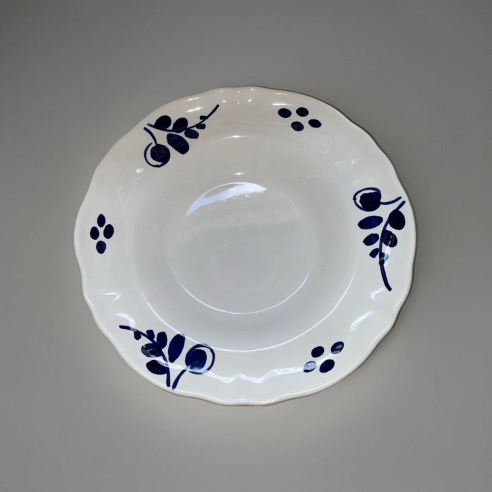 Williams‎ Sonoma One (1) White Blue Olive Pasta Bowl